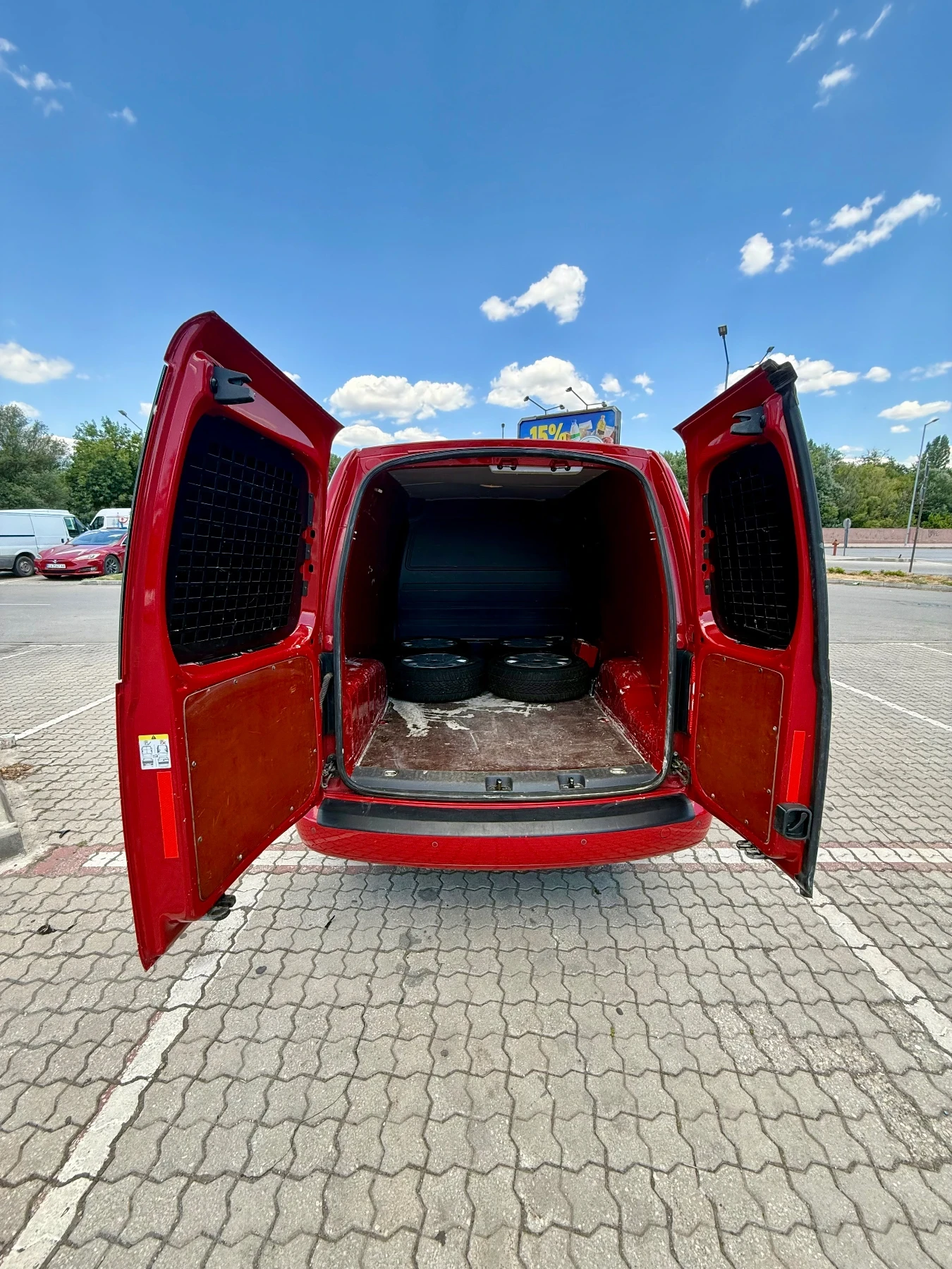 VW Caddy MAXI, снимка 8 - Автомобили и джипове - 55237143