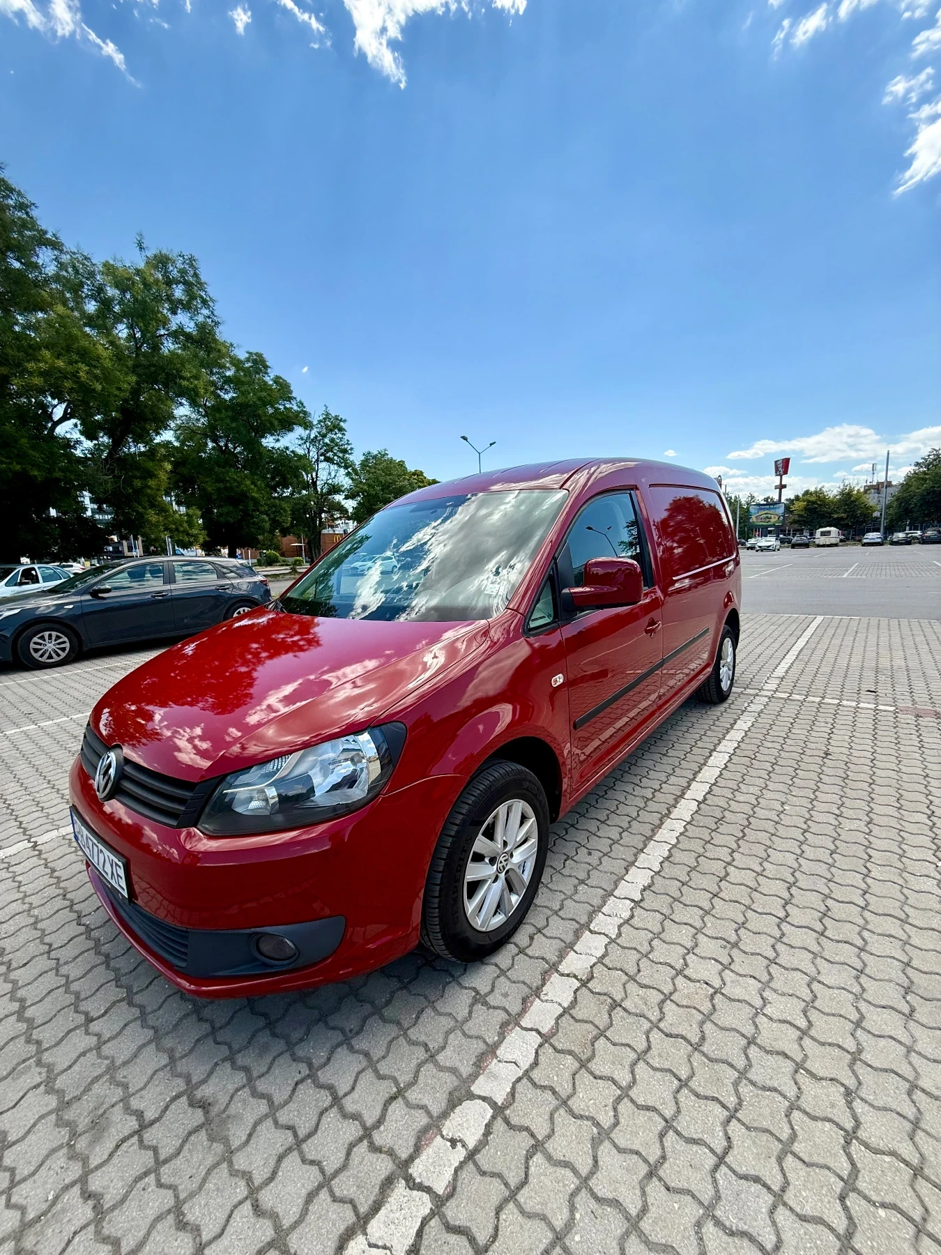 VW Caddy MAXI, снимка 4 - Автомобили и джипове - 55237143