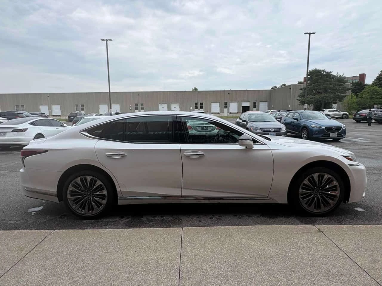 Lexus LS 500 L  CARFAX, снимка 3 - Автомобили и джипове - 55722608