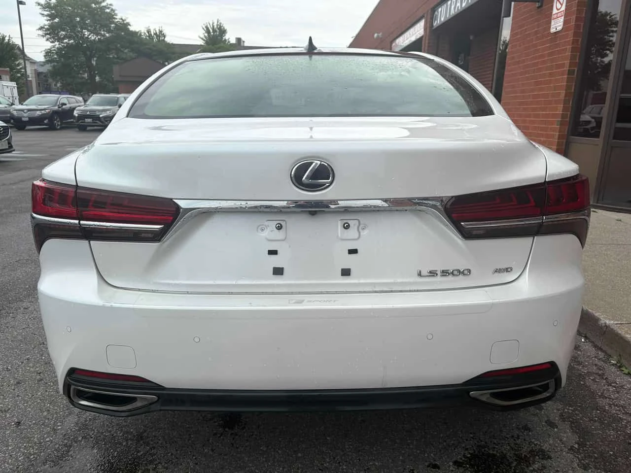 Lexus LS 500 L  CARFAX, снимка 4 - Автомобили и джипове - 55722608