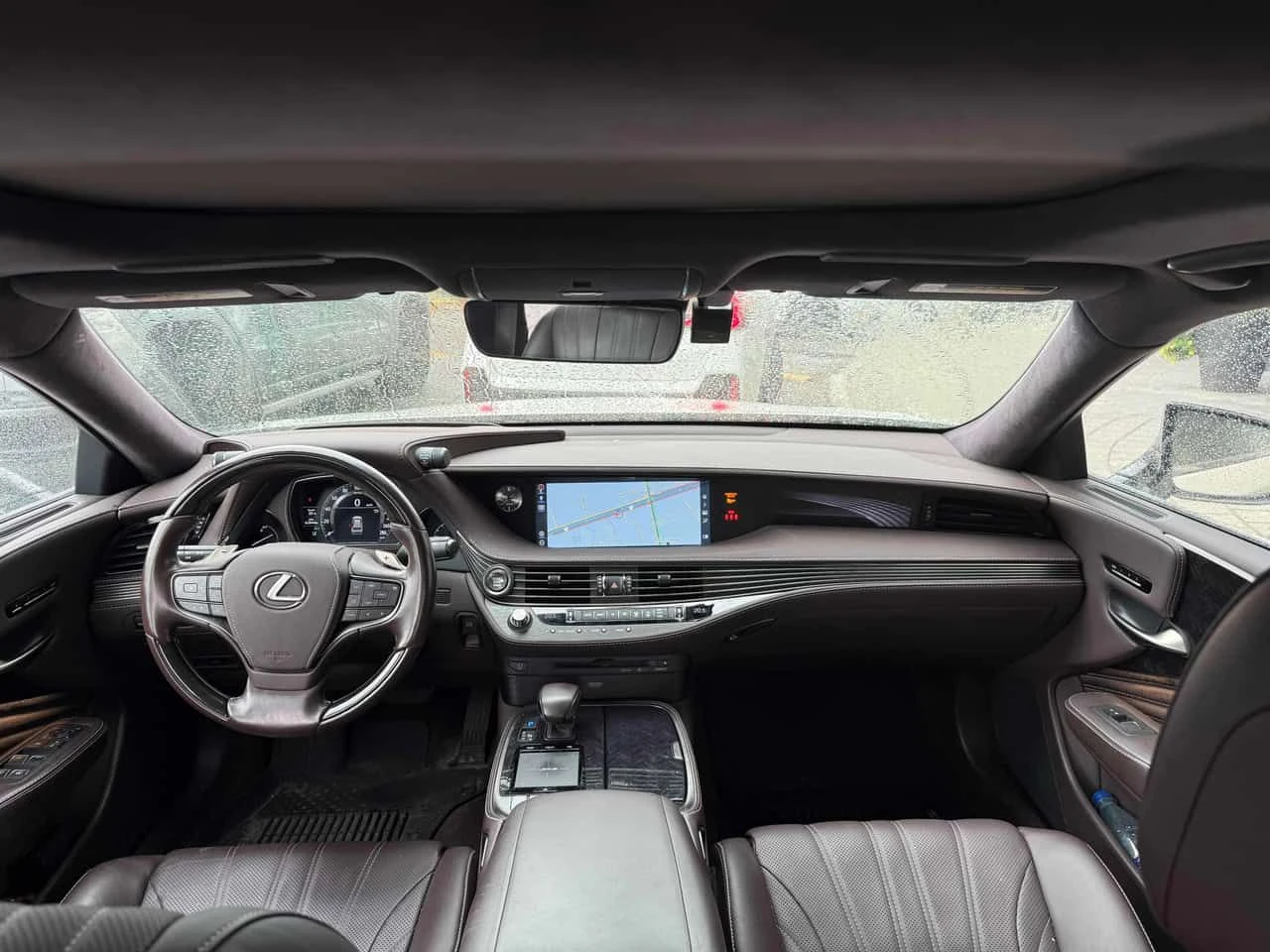 Lexus LS 500 L  CARFAX, снимка 9 - Автомобили и джипове - 55722608