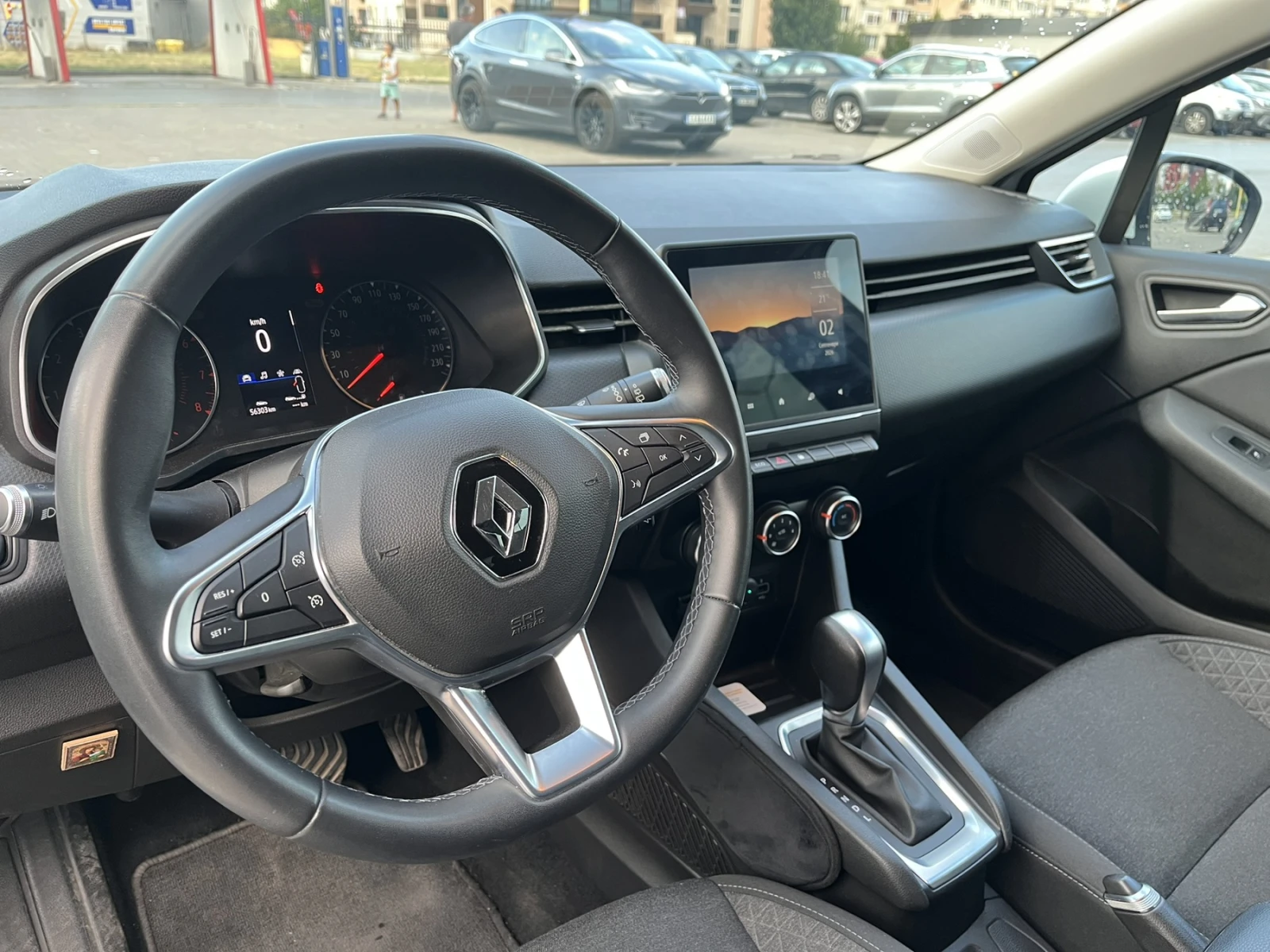Renault Clio, снимка 2 - Автомобили и джипове - 55998374