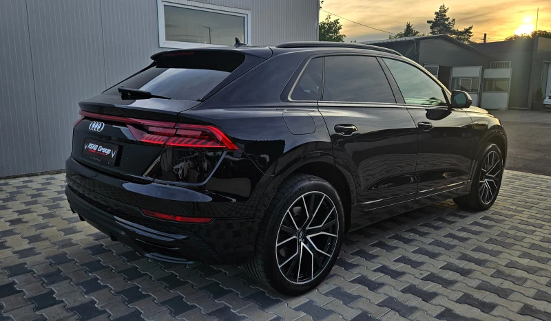 Audi Q8 50TDI/S-LINE/3DCAM/DISTR/PANO/ОБДУХ/B&O/CAR PL/LIZ, снимка 5 - Автомобили и джипове - 47518452