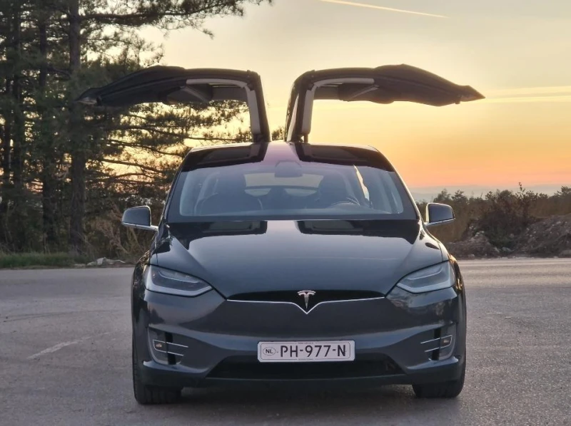 Tesla Model X X90D с Гаранция, снимка 8 - Автомобили и джипове - 47720067