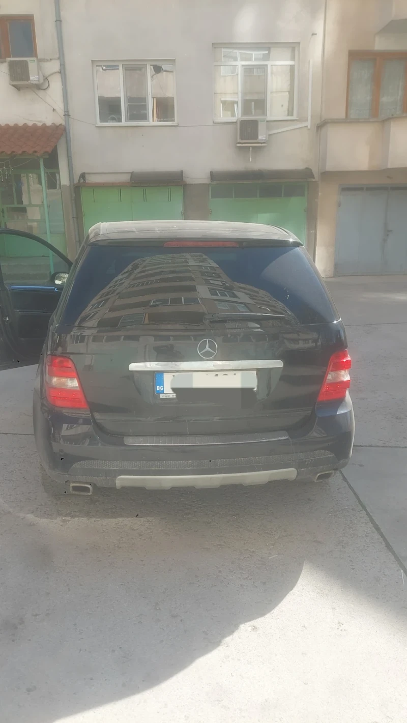 Mercedes-Benz ML 320, снимка 2 - Автомобили и джипове - 49492424