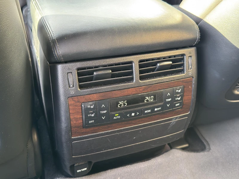 Toyota Land cruiser, снимка 8 - Автомобили и джипове - 52411752