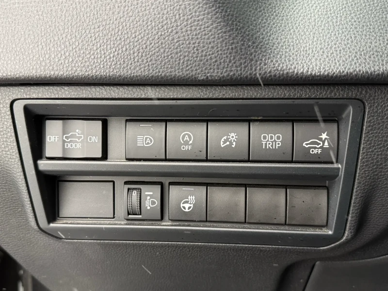 Toyota Tundra SR5 , снимка 10 - Автомобили и джипове - 52644602