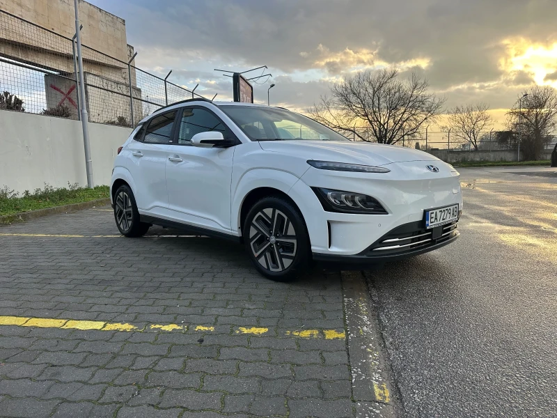 Hyundai Kona Premium 64 kWh, снимка 5 - Автомобили и джипове - 53025275