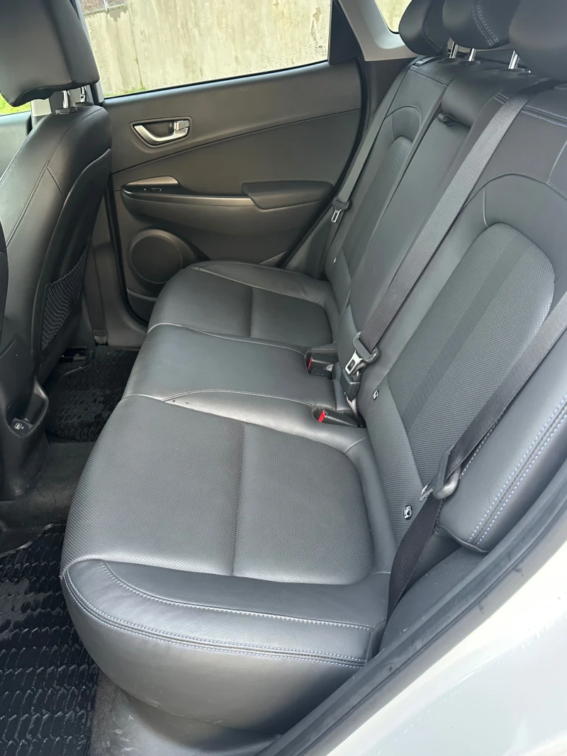 Hyundai Kona Premium 64 kWh, снимка 14 - Автомобили и джипове - 53025275