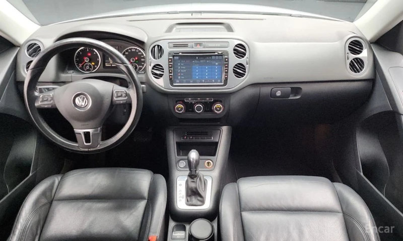 VW Tiguan, снимка 7 - Автомобили и джипове - 53530136