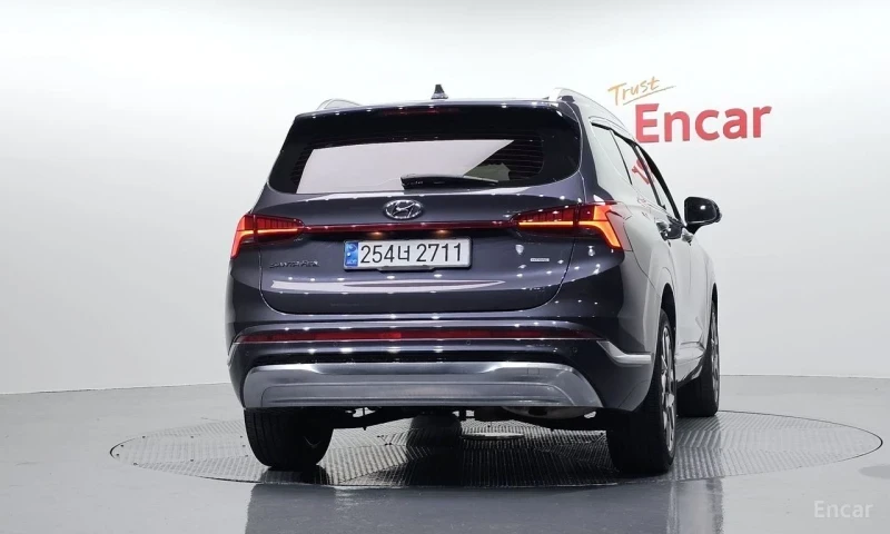 Hyundai Santa fe 2.5T* 4X4* CALLIGRAPHY* HEAD UP* 360* БЕЗ ИНЦИДЕНТ, снимка 3 - Автомобили и джипове - 55420604