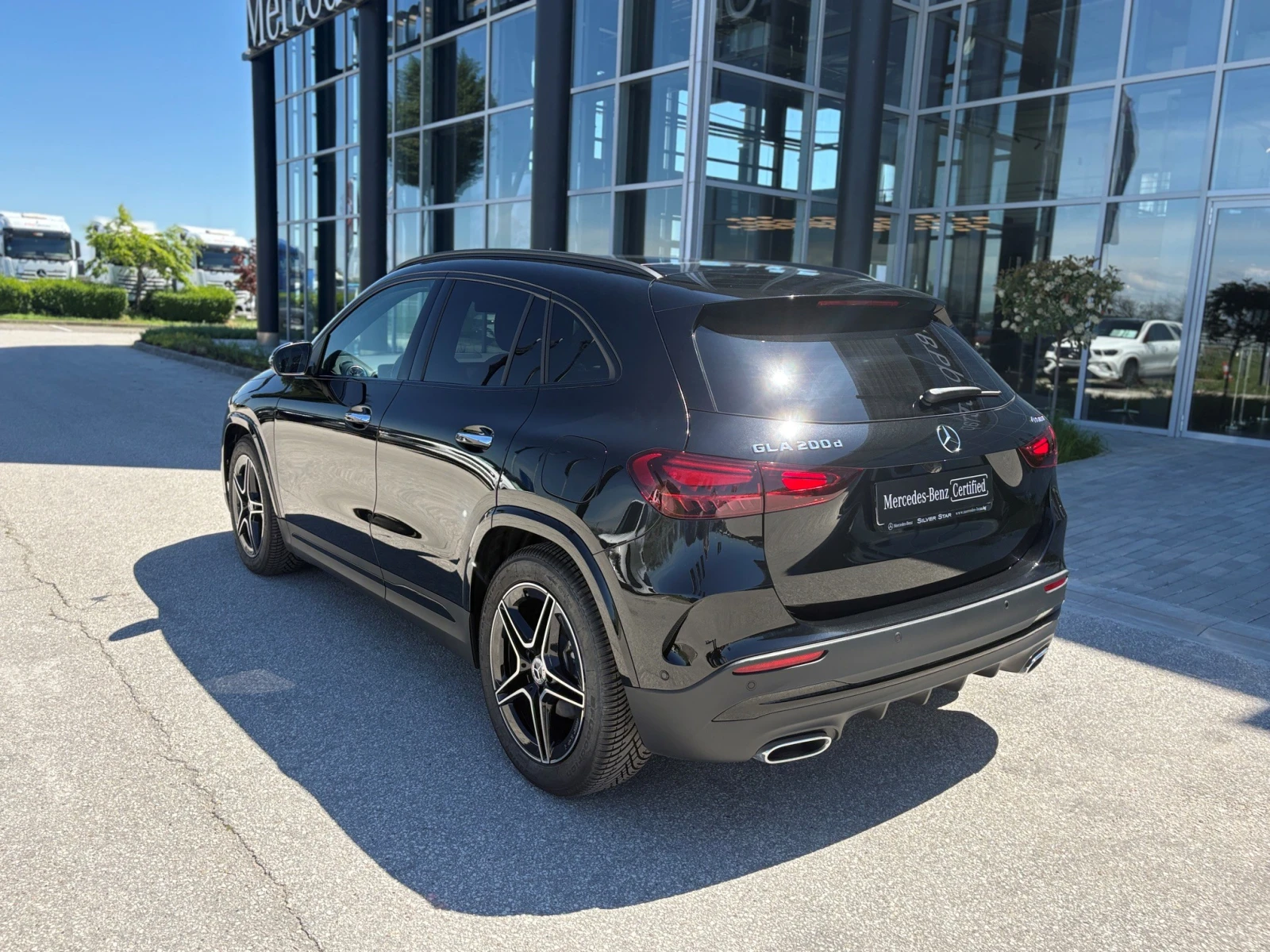 Mercedes-Benz GLA 200 d 4MATIC, снимка 3 - Автомобили и джипове - 51752466