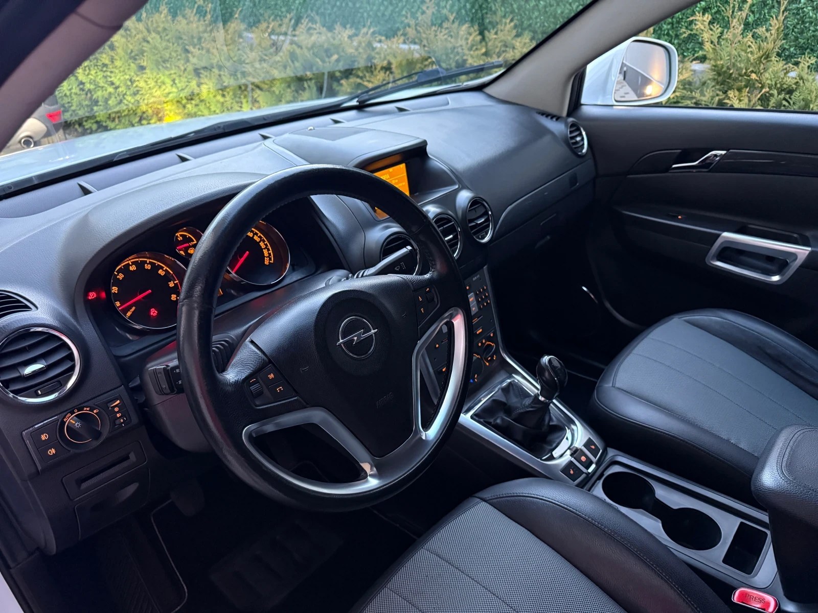 Opel Antara Opel Antara 2.4i , 4X4, EURO5A. FACELIFT | Mobile.bg   6