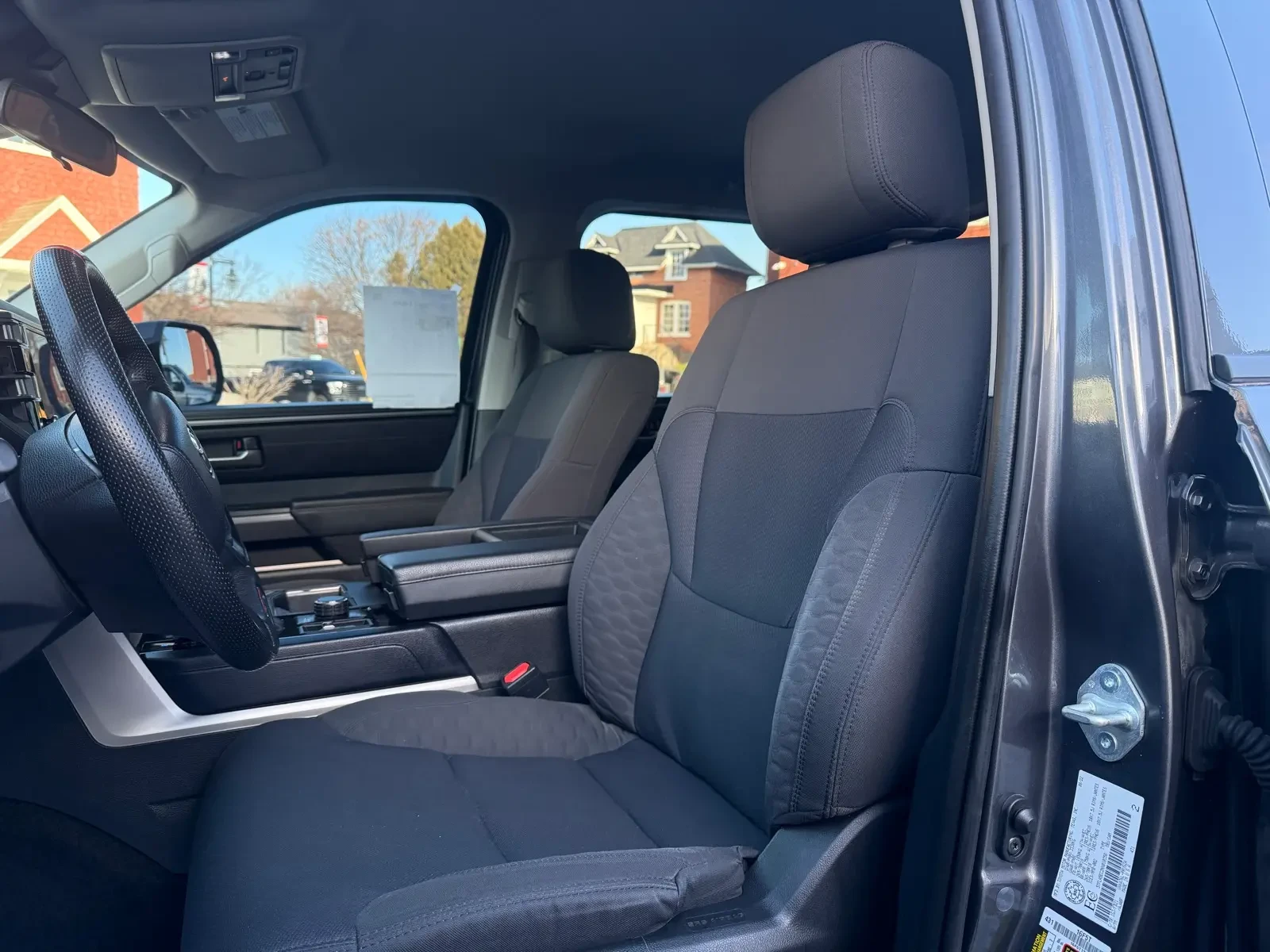 Toyota Tundra SR5  - изображение 5