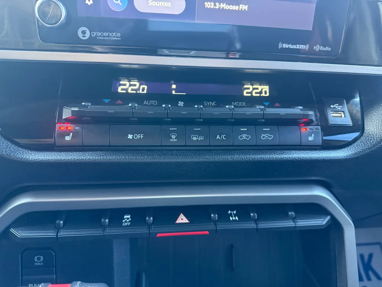 Toyota Tundra SR5  - изображение 9