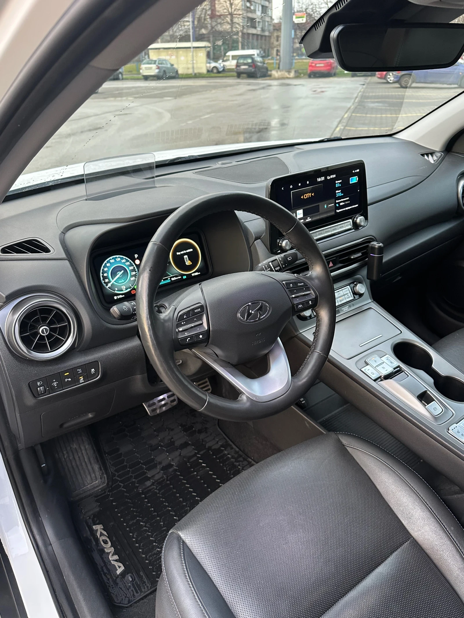 Hyundai Kona Premium 64 kWh - изображение 7