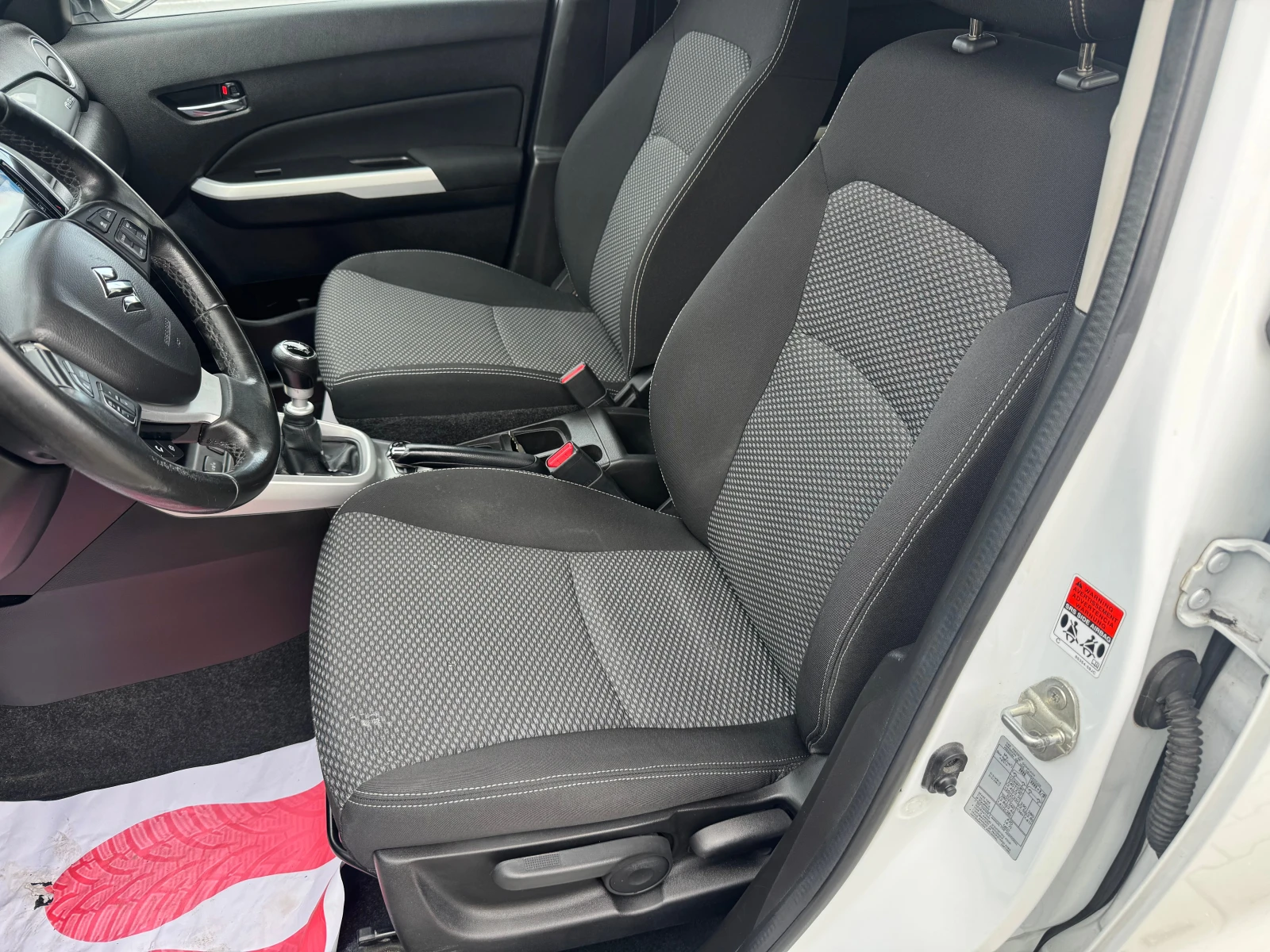 Suzuki Vitara 4X4, снимка 7 - Автомобили и джипове - 54150071