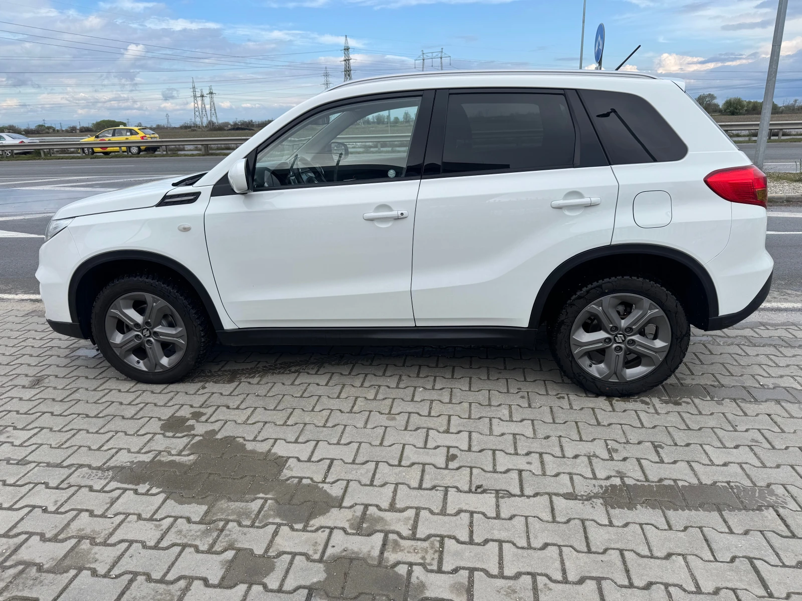 Suzuki Vitara 4X4, снимка 3 - Автомобили и джипове - 54150071