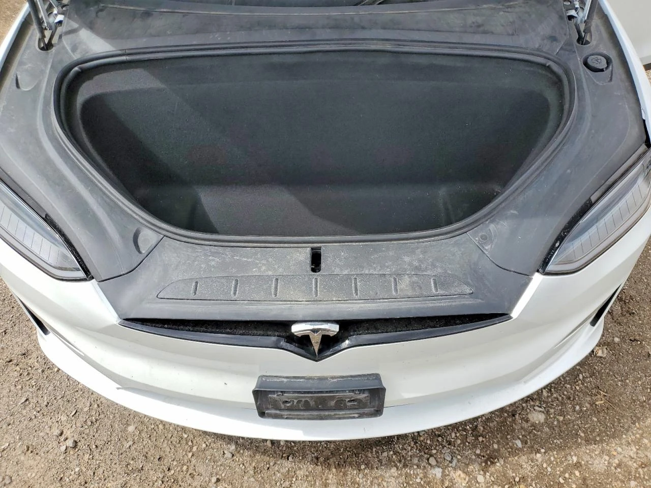 Tesla Model X, снимка 12 - Автомобили и джипове - 54647785
