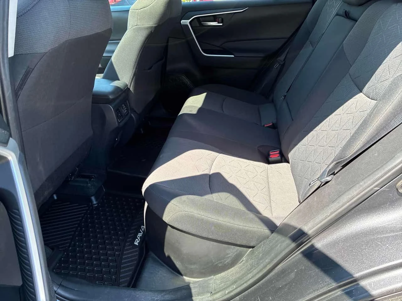 Toyota Rav4 * Hybrid * ПОДГРЕВ * ПАНОРАМА * ПРЕДСТАВИТЕЛСТВО, снимка 14 - Автомобили и джипове - 55058886