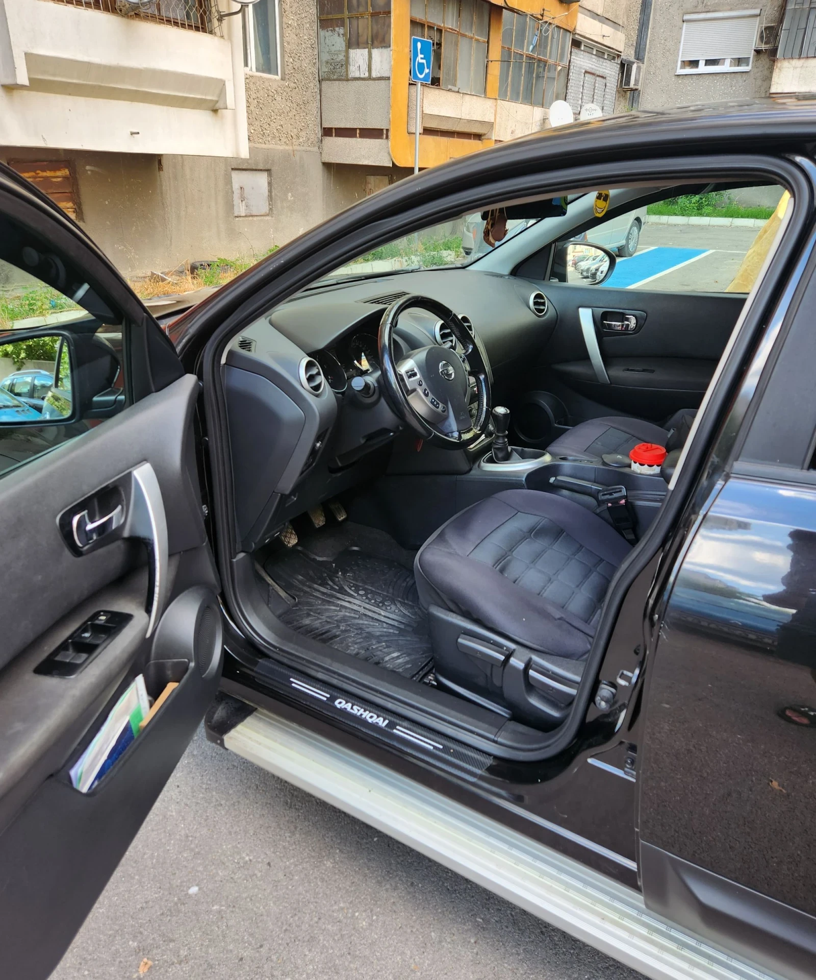 Nissan Qashqai, снимка 8 - Автомобили и джипове - 55658116