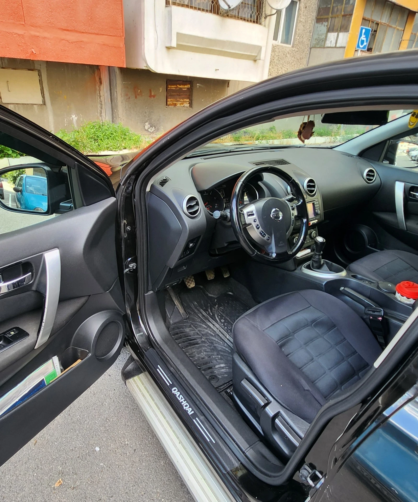 Nissan Qashqai, снимка 7 - Автомобили и джипове - 55658116