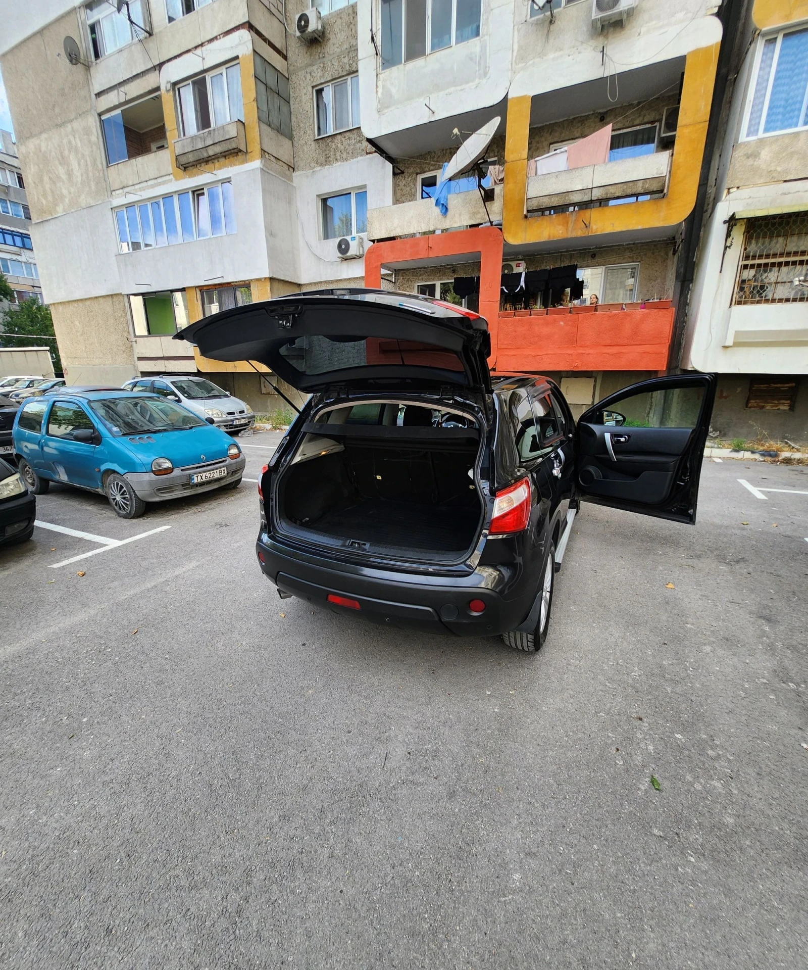 Nissan Qashqai, снимка 6 - Автомобили и джипове - 55658116