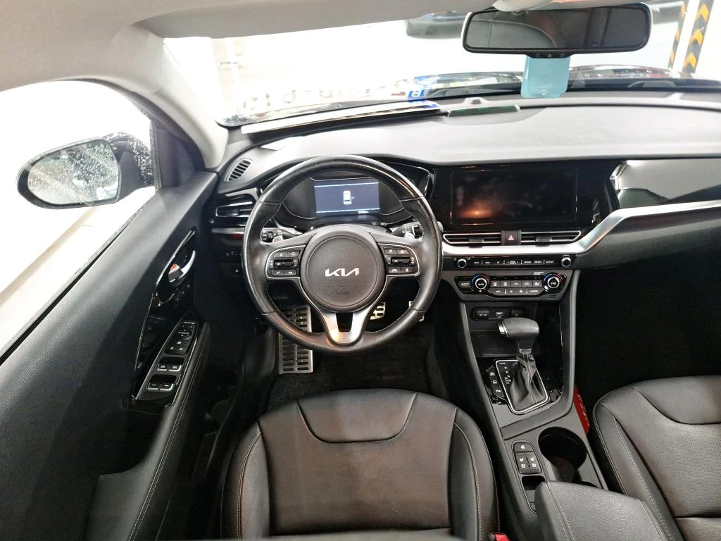 Kia Niro 1.6 GDI Plug-in Hybrid, снимка 5 - Автомобили и джипове - 55937334