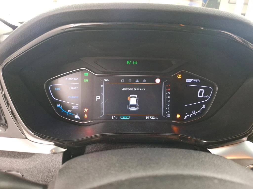 Kia Niro 1.6 GDI Plug-in Hybrid, снимка 6 - Автомобили и джипове - 55937334