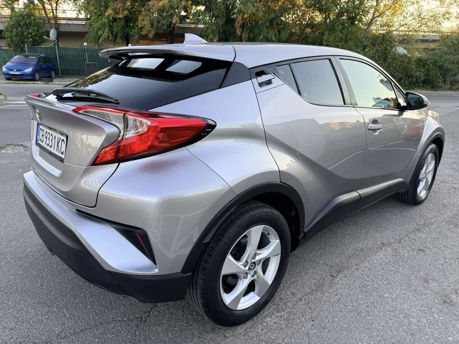 Toyota C-HR Бензин/КАТО НОВ/112000КМ/1.2 TURBO, снимка 4 - Автомобили и джипове - 56061570