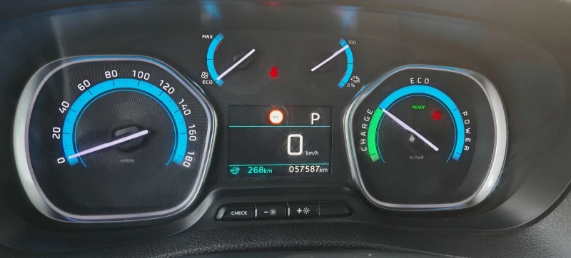 Peugeot Expert Electric 75KW, снимка 11 - Бусове и автобуси - 52489121