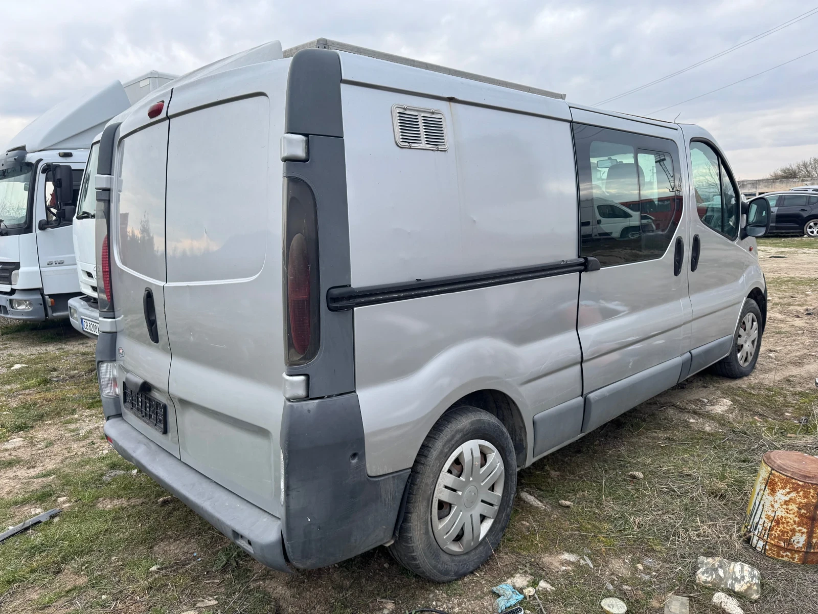 Opel Vivaro 1.9CDTI, снимка 4 - Бусове и автобуси - 53917106