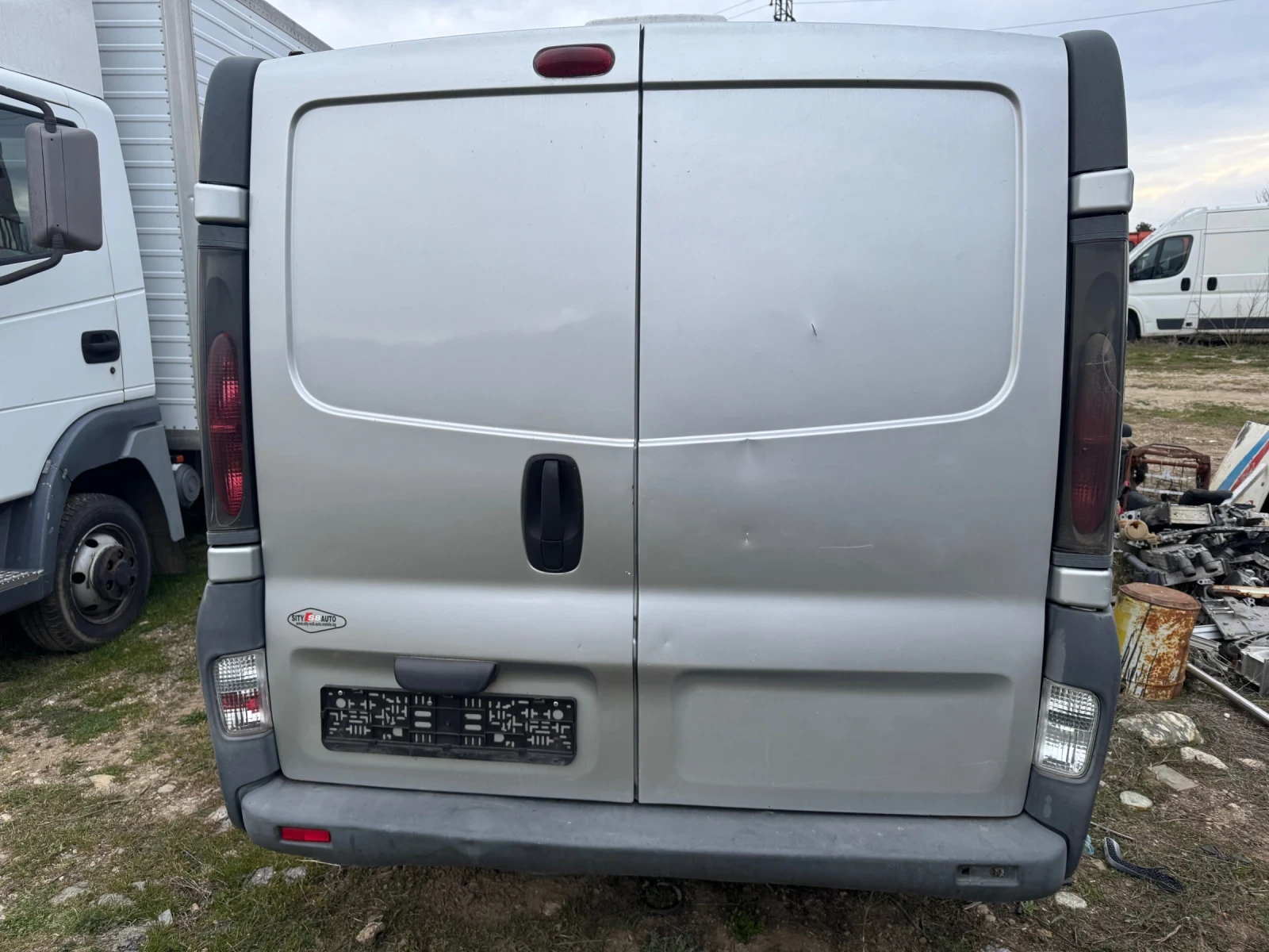 Opel Vivaro 1.9CDTI, снимка 5 - Бусове и автобуси - 53917106