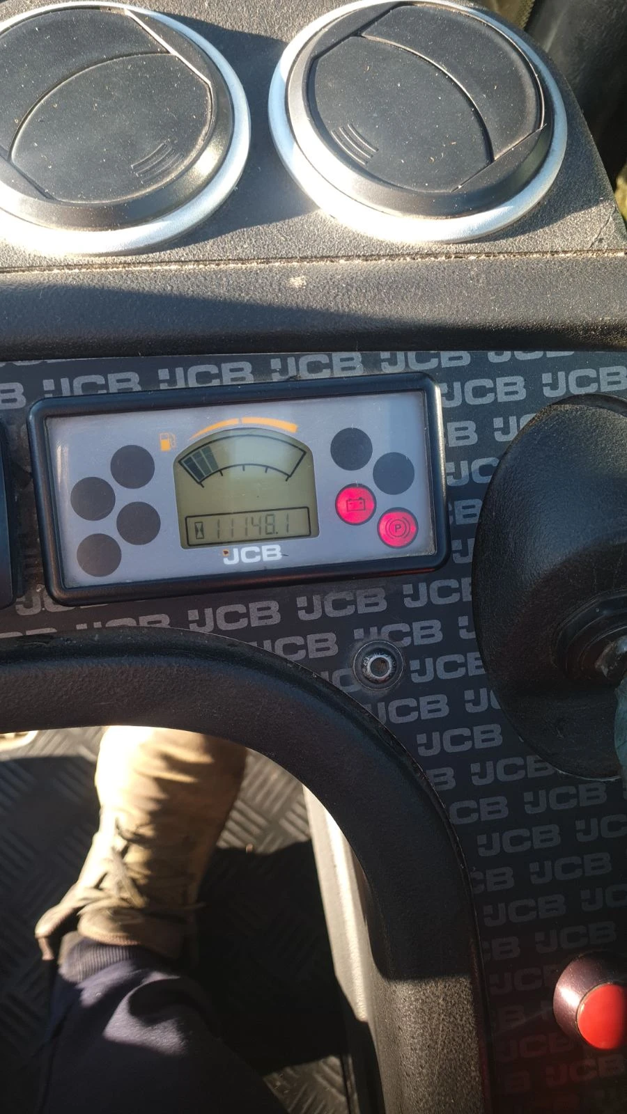 Телескопични товарачи JCB TLT35D 4X4 , снимка 9 - Индустриална техника - 54616038