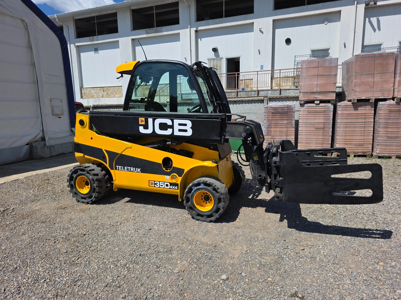 Телескопични товарачи JCB TLT35D 4X4 , снимка 5 - Индустриална техника - 54616038
