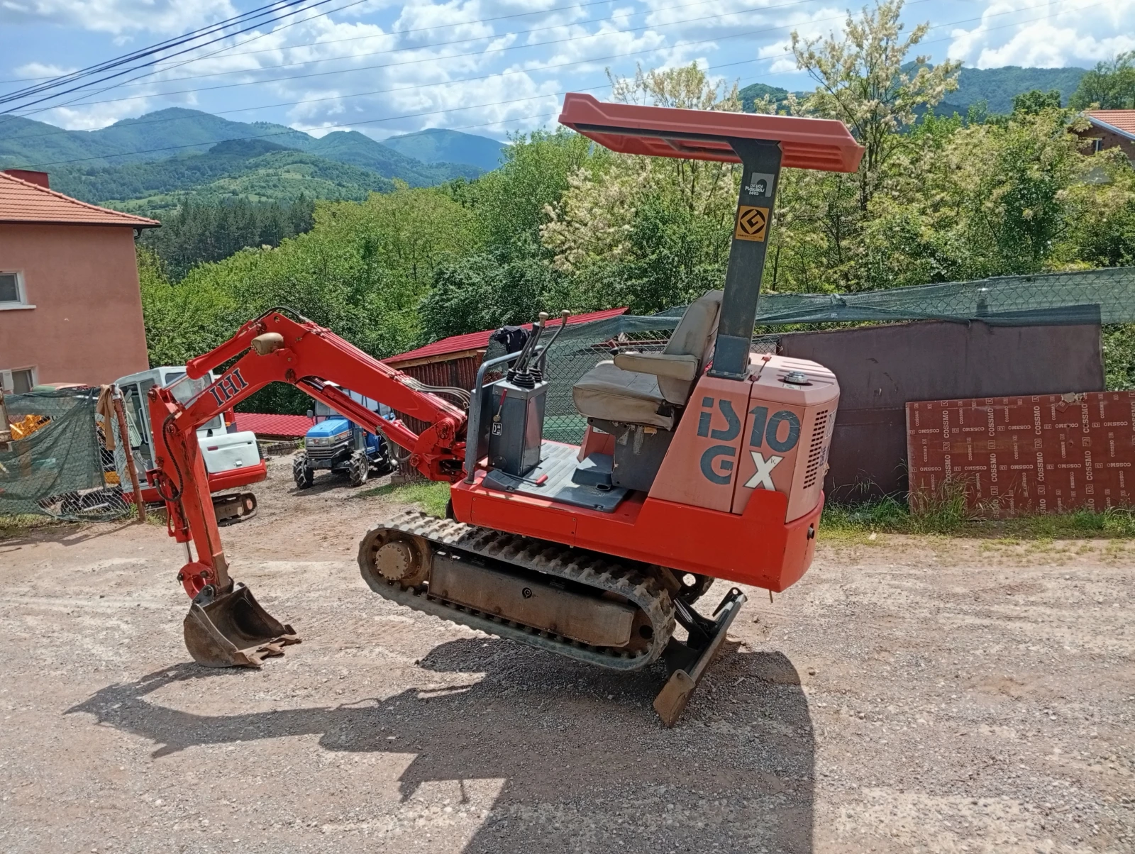 Багер Takeuchi IS 10. 1200KG.