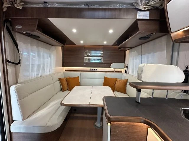 ������ Rapido 854F 2026 AT8 | Mobile.bg � ����������� 3