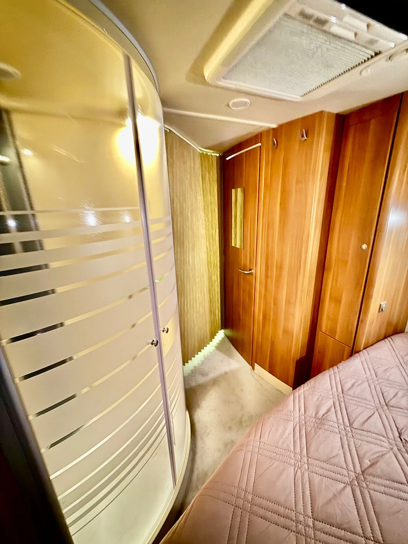 Каравана Fendt Opal 590, снимка 5 - Каравани и кемпери - 53826365