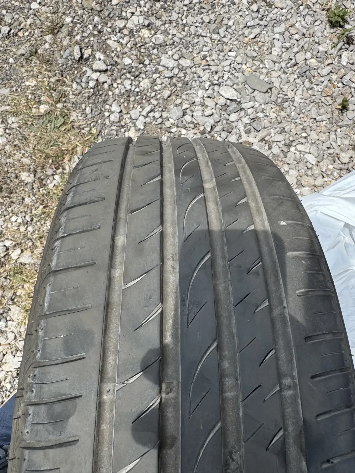 Гуми Летни 245/45R18, снимка 3 - Гуми и джанти - 55058045