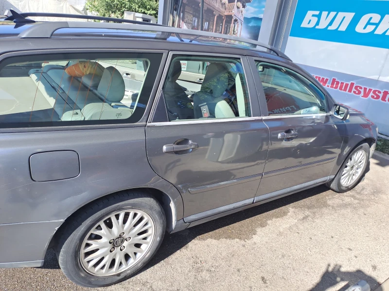 Volvo V50, снимка 4 - Автомобили и джипове - 47211100