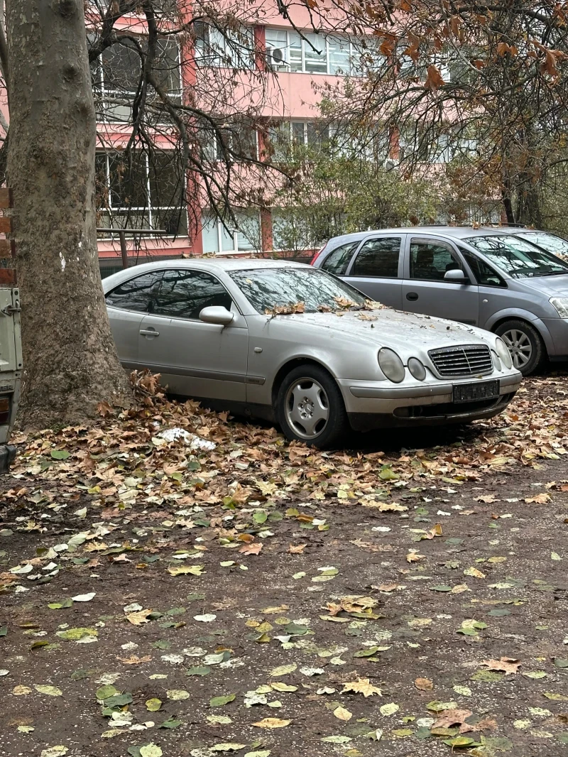 Mercedes-Benz CLK, снимка 3 - Автомобили и джипове - 48721797