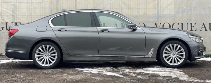 BMW 730 D* XDrive* Laser* EXECUTIVE* 360* MASSAGE* Keyless, снимка 5 - Автомобили и джипове - 48740147