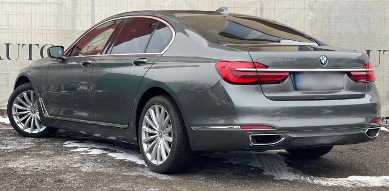 BMW 730 D* XDrive* Laser* EXECUTIVE* 360* MASSAGE* Keyless, снимка 4 - Автомобили и джипове - 48740147