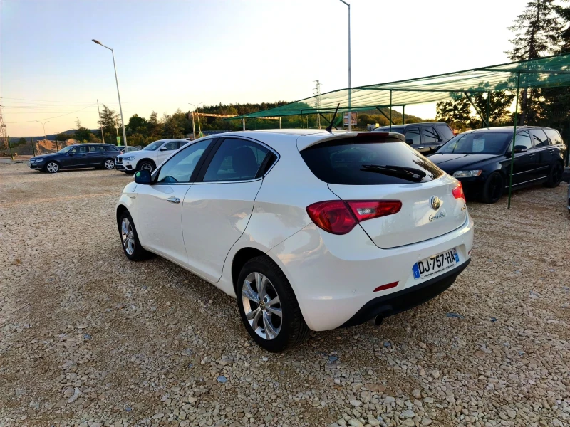 Alfa Romeo Giulietta 1.6 JTDM, снимка 7 - Автомобили и джипове - 51068421