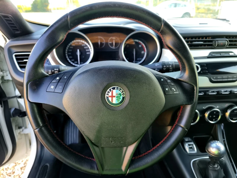 Alfa Romeo Giulietta 1.6 JTDM, снимка 10 - Автомобили и джипове - 51068421