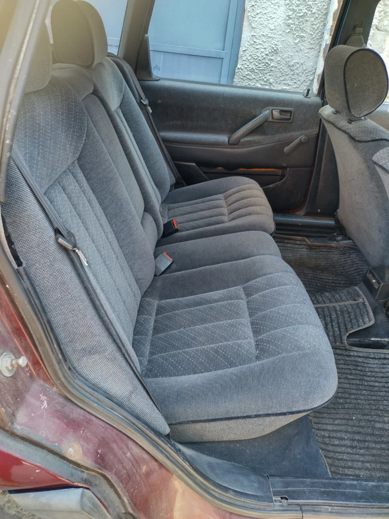 VW Passat Комби, снимка 6 - Автомобили и джипове - 52404832