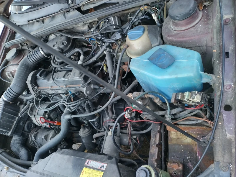 VW Passat Комби, снимка 10 - Автомобили и джипове - 52877558