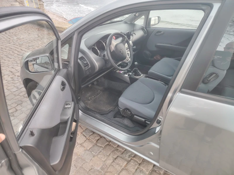 Honda Jazz, снимка 8 - Автомобили и джипове - 52453933