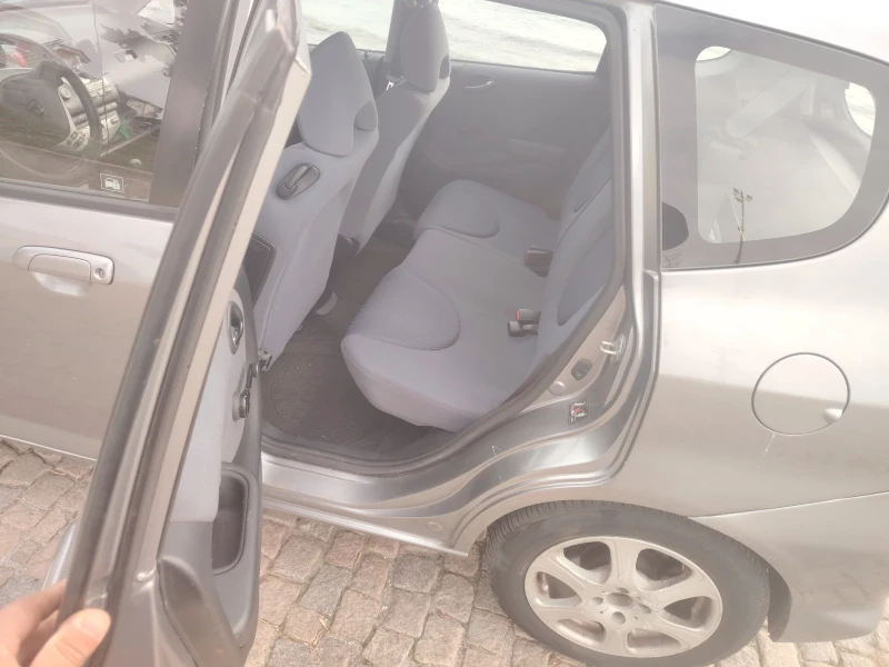 Honda Jazz, снимка 9 - Автомобили и джипове - 52453933