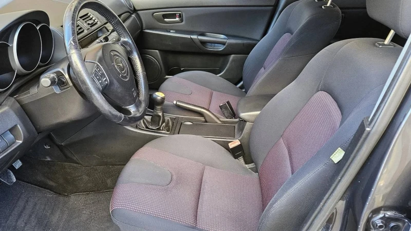 Mazda 3, снимка 9 - Автомобили и джипове - 52469423
